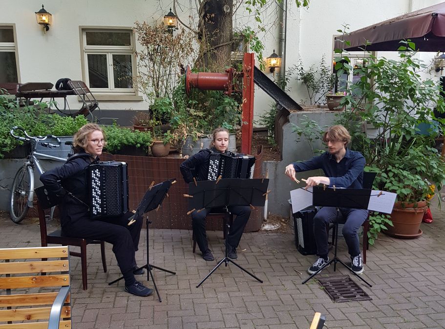 zur Vergrößerungsansicht des Bildes: Musiker zum Sommerfest 2022